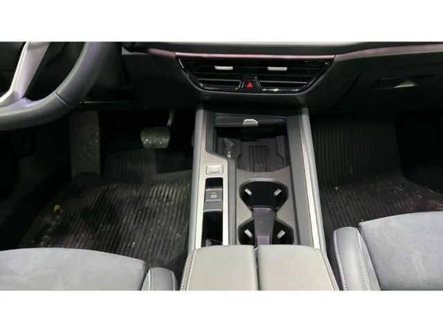 Volkswagen Passat 1.5 eTSI Business Variant