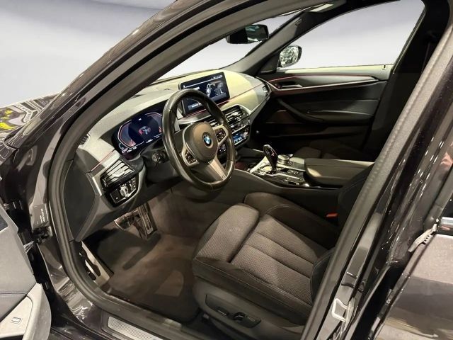 BMW 520 520d M-Sport Sedan xDrive