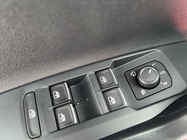 Volkswagen Polo 1.0 TSI DSG R-Line