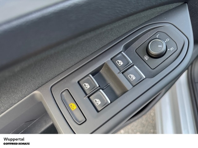 Volkswagen Golf 1.5 eTSI DSG Variant