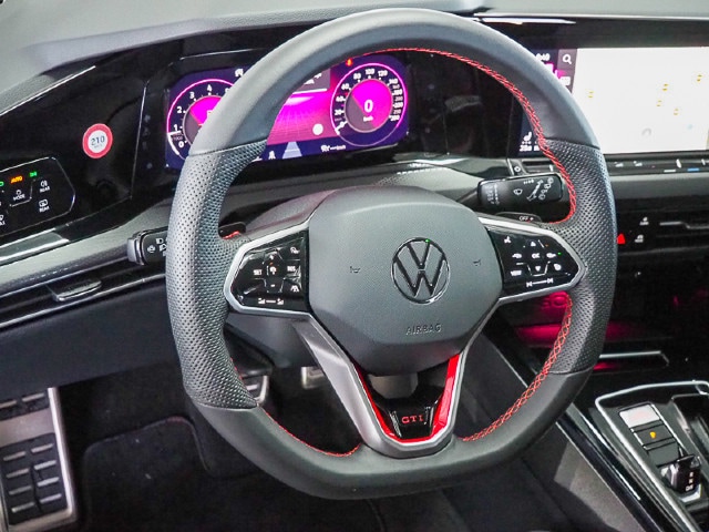 Volkswagen Golf 2.0 TSI GTI