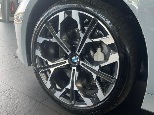 BMW 330 330i M-Sport Touring xDrive