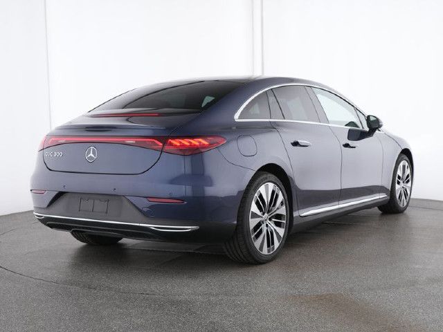 Mercedes-Benz EQE 300 Sedan