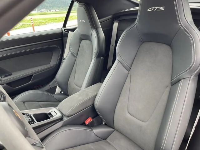 Porsche 911 4 Cabrio Carrera GTS