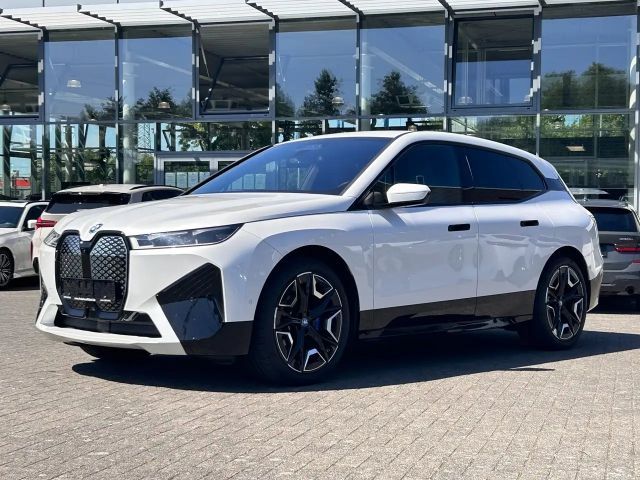 BMW iX xDrive40