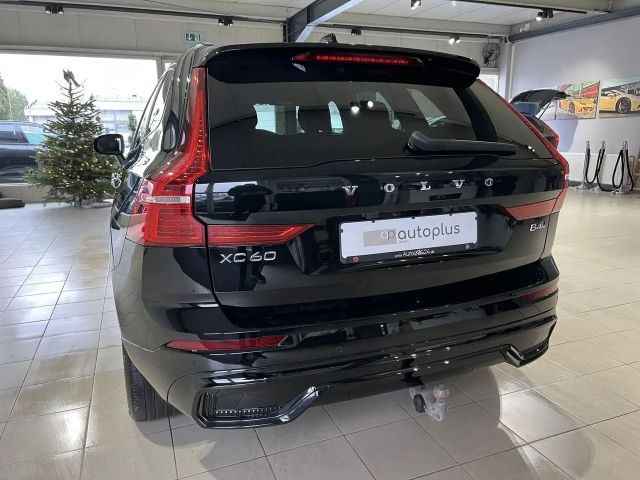 Volvo XC60 AWD Dark Plus