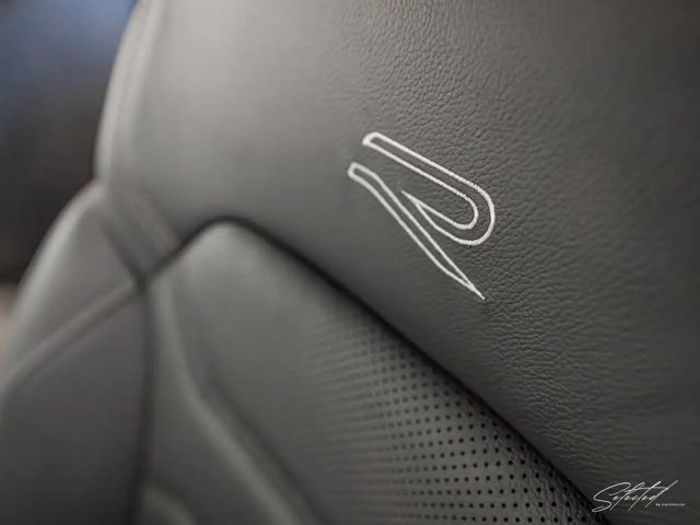 Volkswagen Touareg 4Motion R-Line