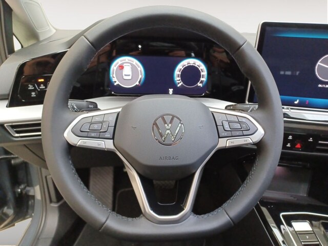 Volkswagen Golf 1.5 eTSI DSG Variant