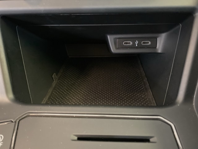 Volkswagen Polo 1.0 +KLIMA+PARKPILOT+ZV