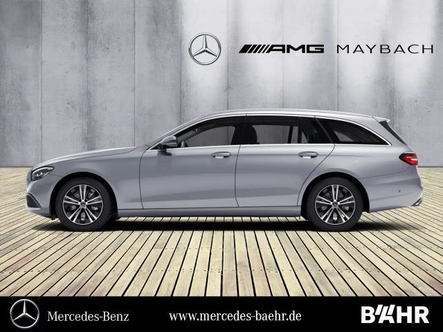 Mercedes-Benz E 220 AVANTGARDE E 220 d Estate