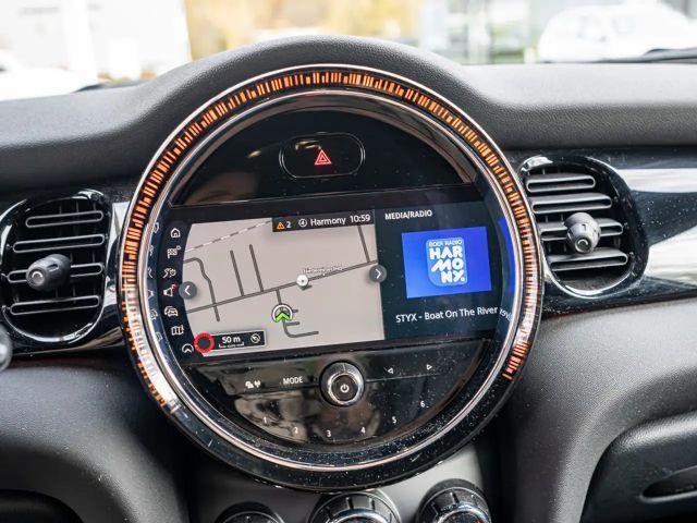 MINI Cooper JCW Trim FACEL. LED NAVI SHZ PDC KLIMA