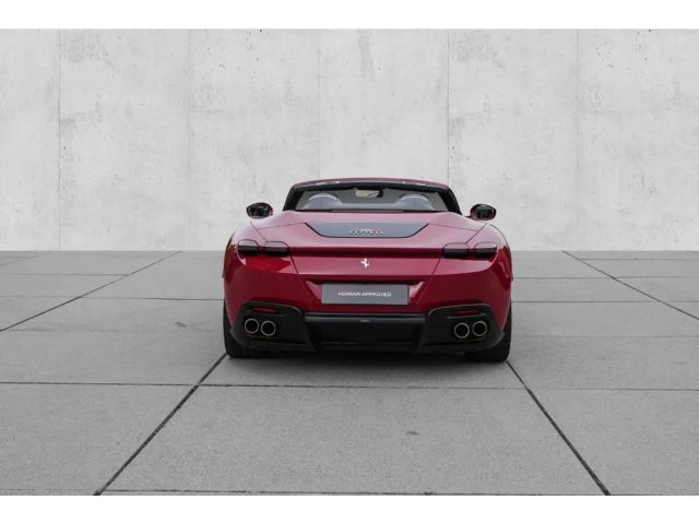 Ferrari Roma Spider