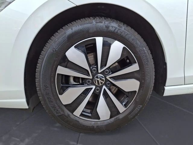 Volkswagen Golf DSG Life