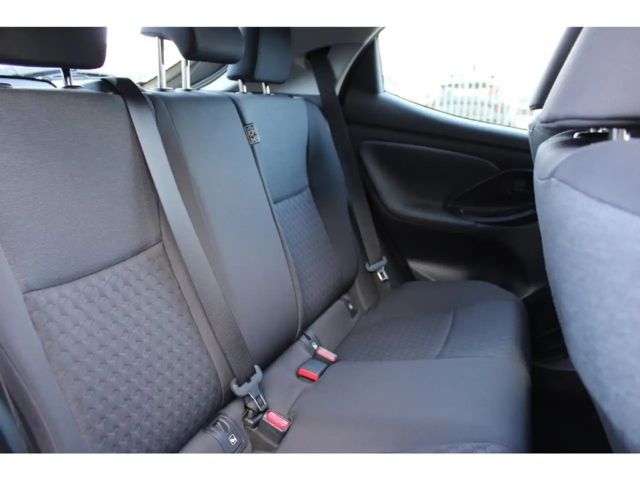 Toyota Yaris Hatchback Hybride Team D