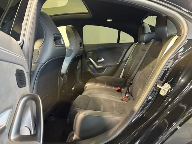 Mercedes-Benz CLA 200 AMG Line Coupé