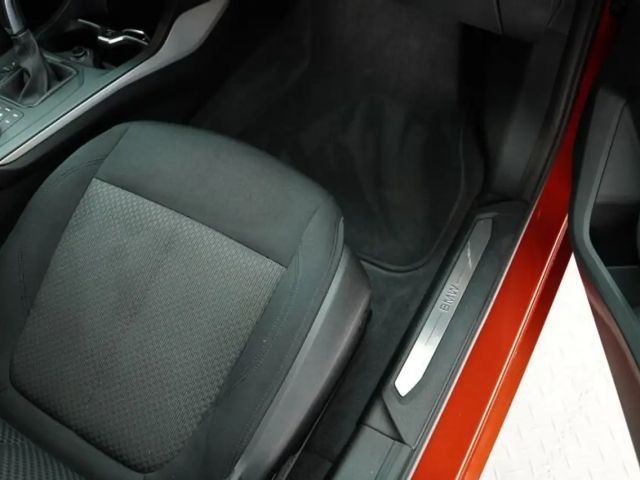 BMW 118 118i 5-deurs Advantage pakket Sedan