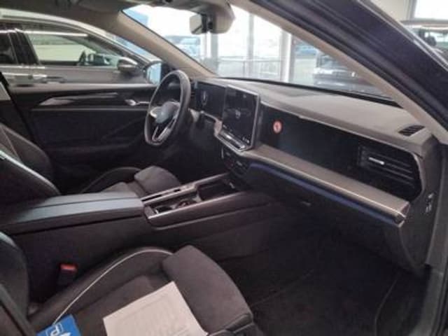 Volkswagen Passat 1.5 eTSI Business DSG Variant