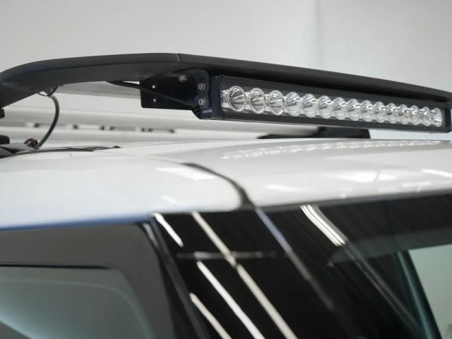 Land Rover Defender 90 D250