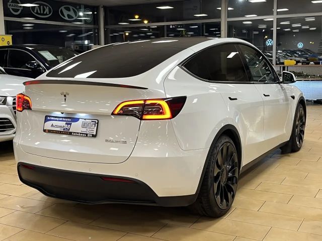 Tesla Model Y AWD Dual Motor Performance