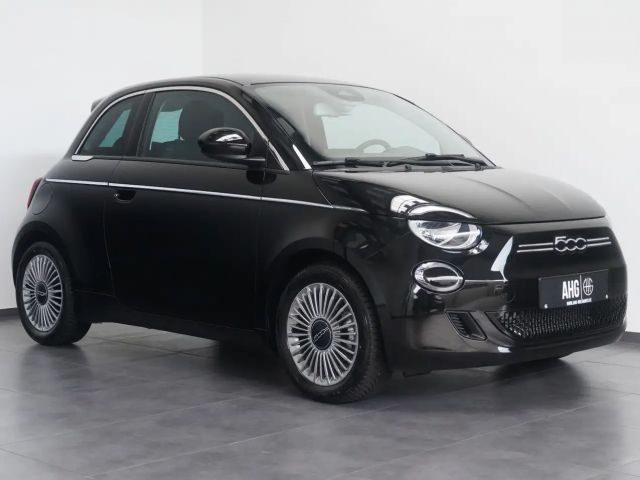 Fiat 500e 87KW/42kWh/DC-LADEN/CARPLAY/DAB/SOH