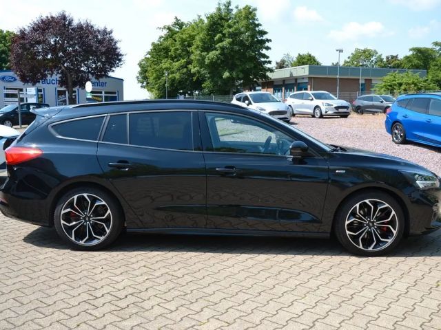 Ford Focus ST Line Wagon