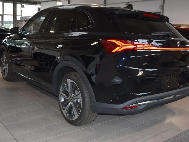 MG Marvel R Performance Tri-motor AWD