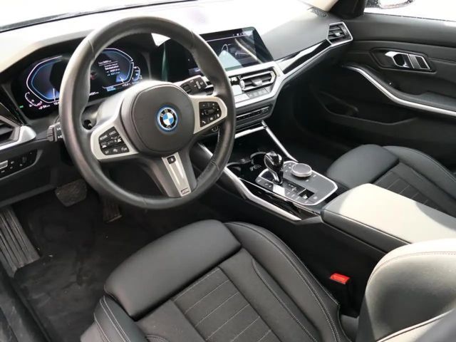 BMW 330 330e Touring