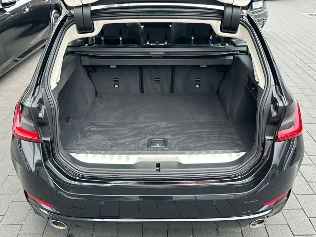 BMW 330 330e Touring xDrive