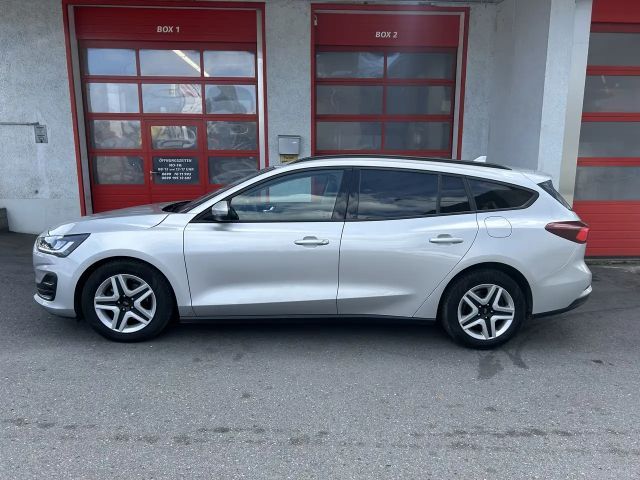 Ford Focus Cool & Connect