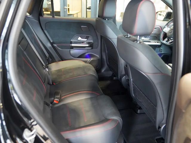 Mercedes-Benz EQA 300 4MATIC AMG Line