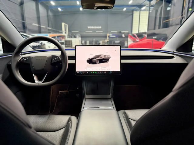 Tesla Model 3 RWD