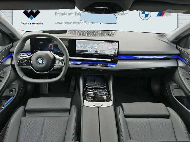 BMW i5 Sedan