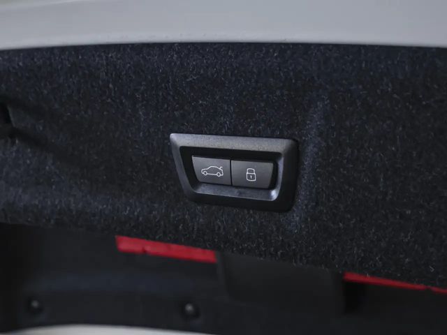 BMW 330 330i M-Sport Sedan xDrive