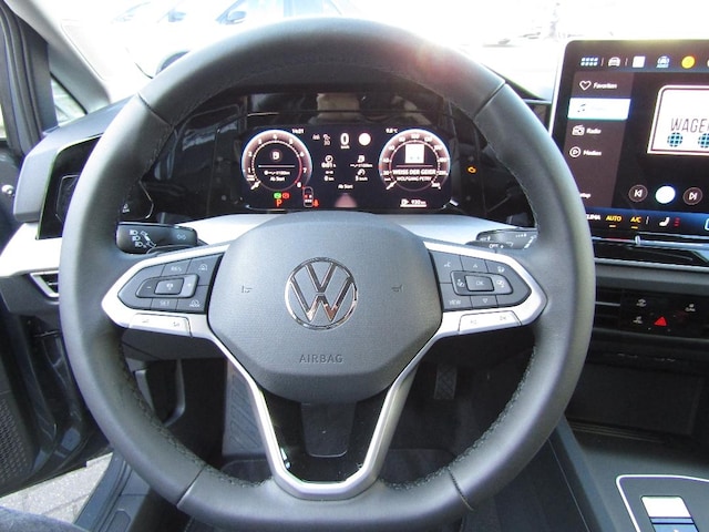 Volkswagen Golf 1.5 eTSI DSG