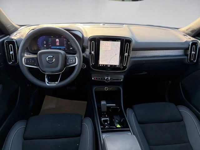 Volvo XC40 Dark Plus