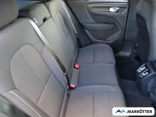 Volvo XC40 Core Recharge