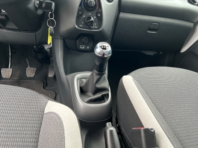 Toyota Aygo 5-deurs Play X-play