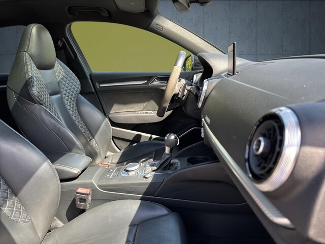 Audi RS3 Quattro S-Tronic Sedan