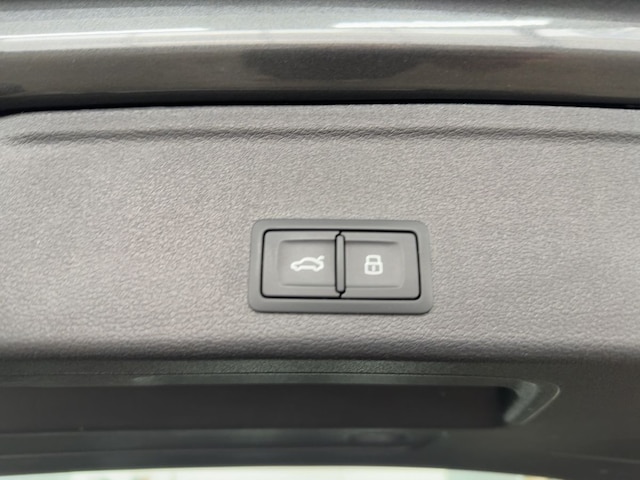 Audi A4 40 TFSI Avant Quattro S-Line S-Tronic