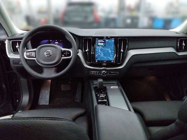 Volvo XC60 AWD Dark Plus