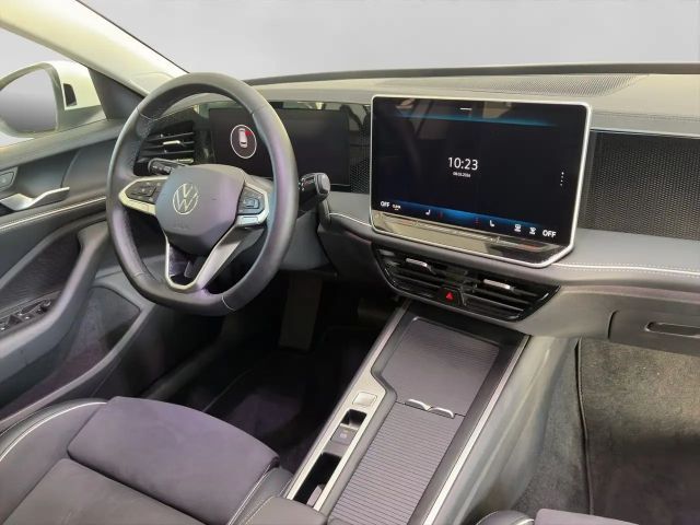 Volkswagen Passat 1.5 eTSI Business DSG Variant