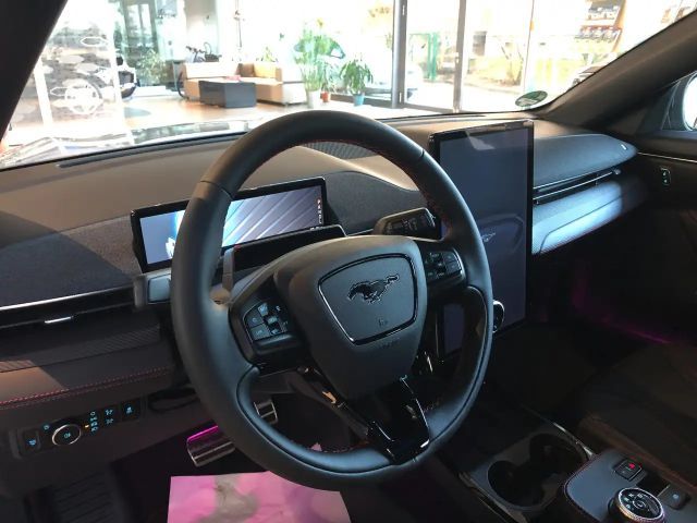 Ford Mustang Mach-E AWD