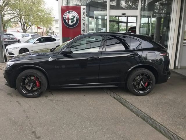 Alfa Romeo Stelvio Q4 Quadrifoglio