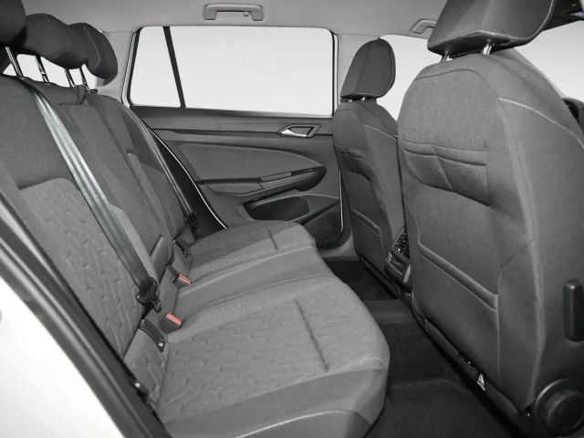 Volkswagen Golf Life Variant