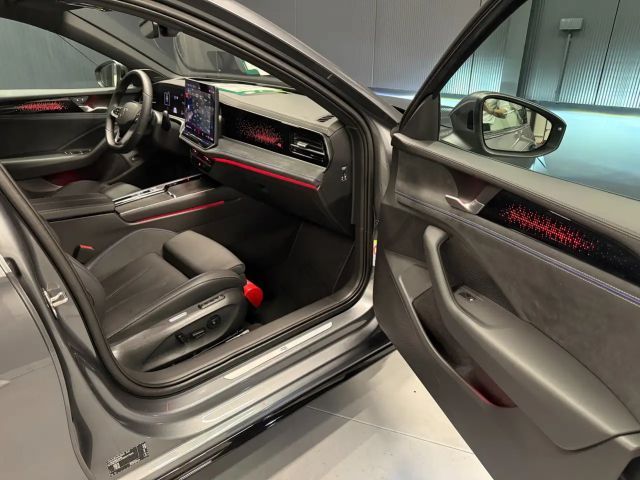 Volkswagen Passat 4Motion R-Line Variant