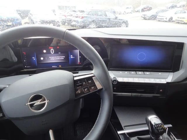 Opel Astra 1.2 Turbo Enjoy Turbo