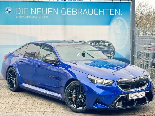 BMW M5 Sedan