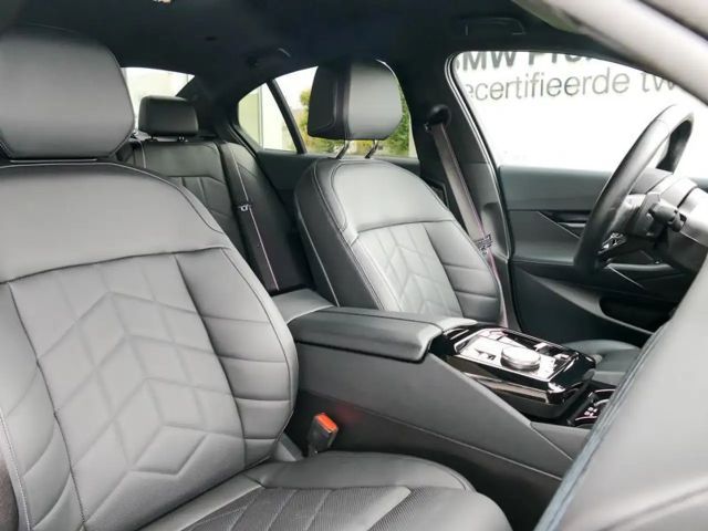 BMW 530 530e M-Sport Sedan