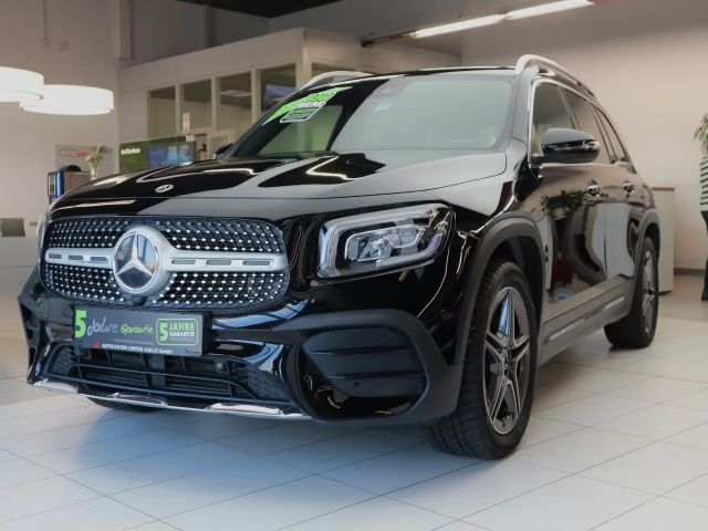 Mercedes-Benz GLB 220 AMG Line GLB 220 d