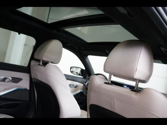 BMW 340 FACELIFT 2 - PANODAK - HARMAN-